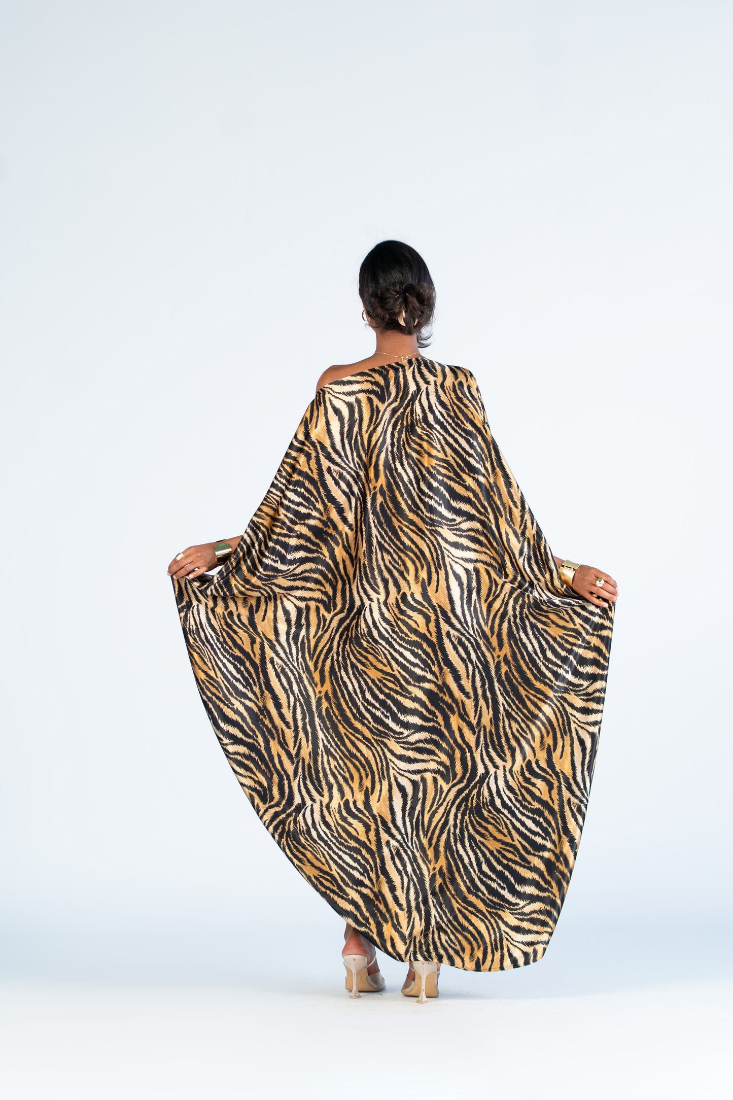 Savannah Luxe Slit Derac - Maxi Dress
